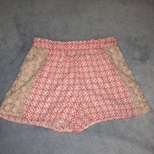 Laced flowy shorts